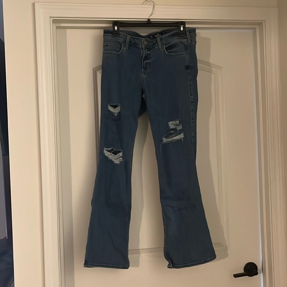 Hollister 13 R Distressed Low-Rise Boot Jeans - Picture 1 of 5